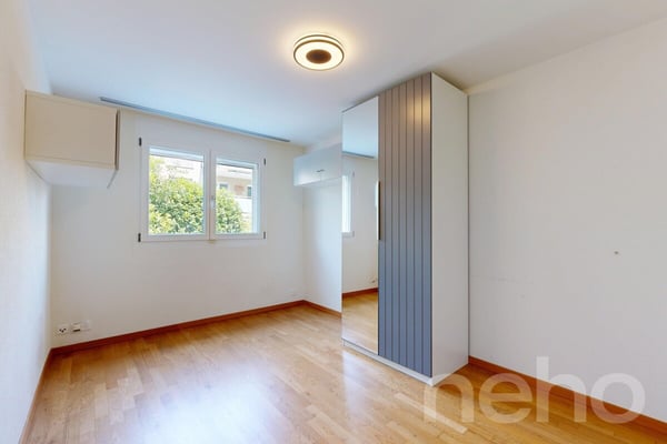 Modernes 5.5-Zimmer-Gartenparadies 11