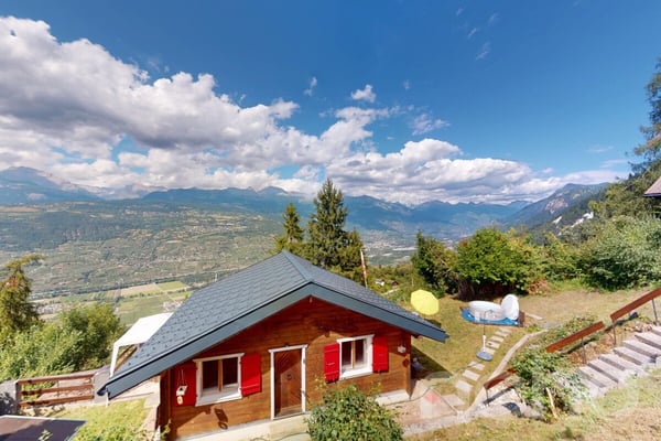 Chalet face aux sommets, idéal résidence secondaire