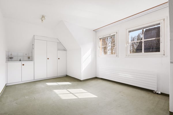 Freistehendes 6-Zimmer-Einfamilienhaus mit grossem Garten 8