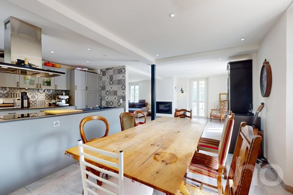 Magnifique villa rénovée avec deux logements 7