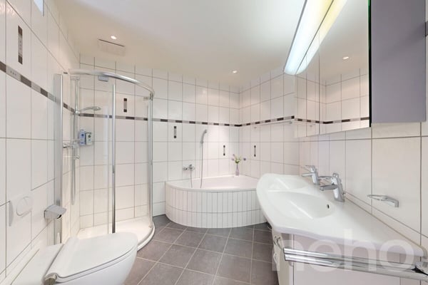 Exklusiver Wohntraum mit Panorama, Wintergarten und Terrasse 11