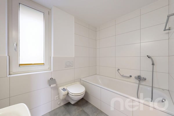 Moderne 5.5-Zi.-Wohnung mit Weitsicht und Balkon - Wil SG 12