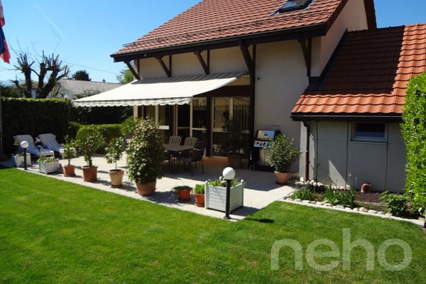 Villa familiale avec jardin arboré et jacuzzi à Founex 12