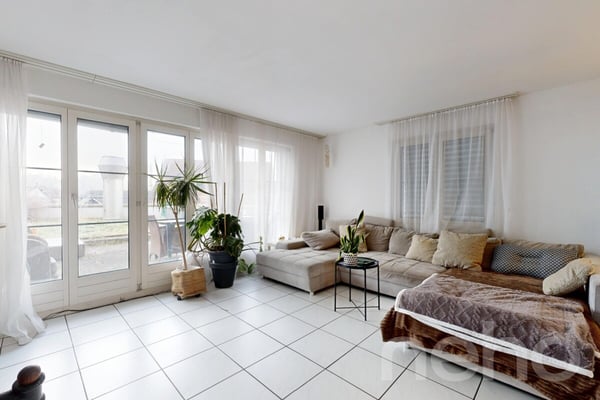 Zuhause ankommen: Grosszügige Maisonettewohnung mit Terrasse