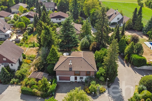 Freistehendes Einfamilienhaus auf 1'127 m² Traumgrundstück 2