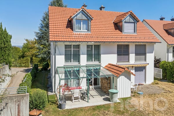 Attraktives 4.5-Zimmer-Doppeleinfamilienhaus