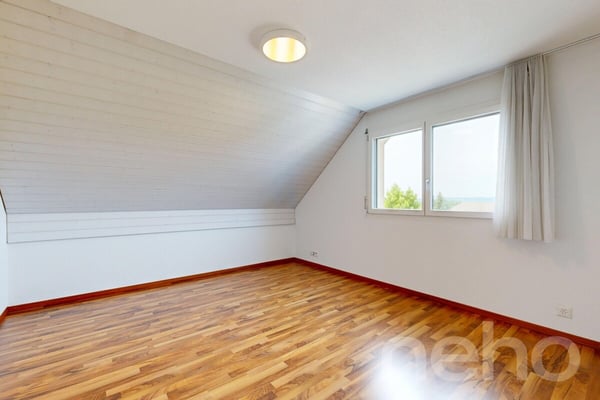 Wohnen auf zwei Ebenen - Stilvolle 4.5 Zimmer-Maisonettewohnung 8