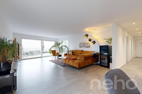 Moderne Terrassenwohnung mit beeindruckender Weitsicht 5