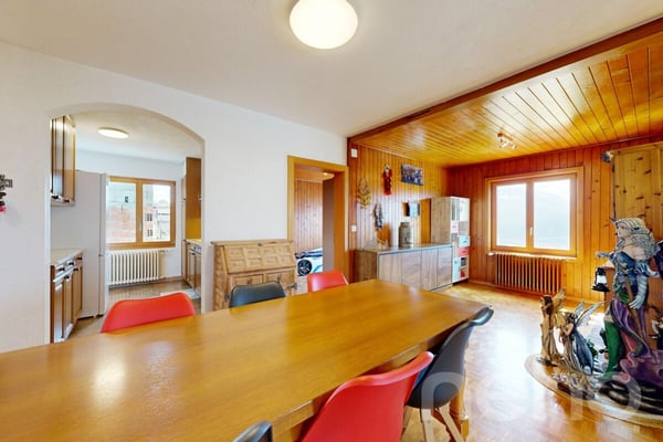 Duplex de 6.5 pièces avec balcon, garages à Savièse