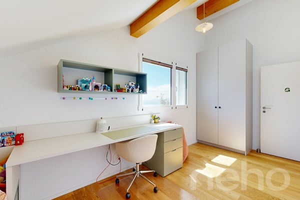 Duplex 4,5p avec jardin privatif, terrasses et vue lac 9