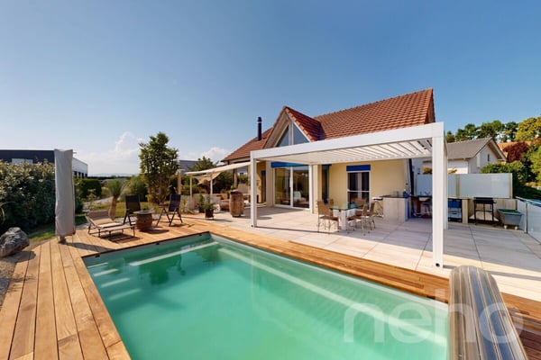 Élégante maison familiale avec piscine et jardin 1