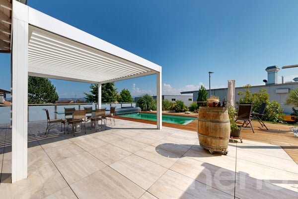 Élégante maison familiale avec piscine et jardin 10