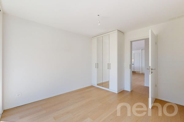 Appartement d'exception avec vue panoramique sur le lac et les Alpes 12