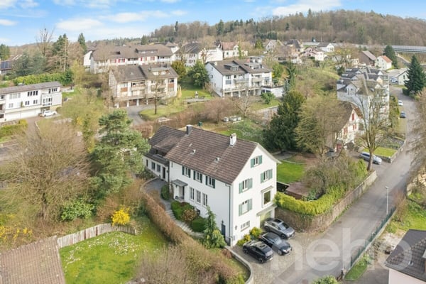 Exklusive 8 Zimmer-Villa mit zusätzlichem Einfamilienhaus auf 1624m² 12