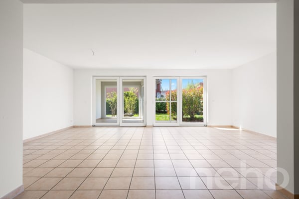Charmantes Reiheneckhaus mit Garten in ruhiger Lage von Oberwil 2