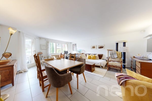 Helle 4.5-Zimmer-Wohnung mit 105 m², Cheminée, 2 Balkonen & Garage 3