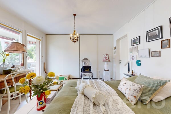 Helle 4.5-Zimmer-Wohnung mit 105 m², Cheminée, 2 Balkonen & Garage 10