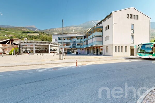 Grosszügige 4.5-Zimmer-Wohnung an zentraler Lage in Salgesch 11
