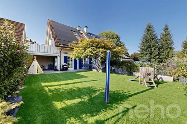 Doppeleinfamilienhaus mit Garten in Sackgasse 1
