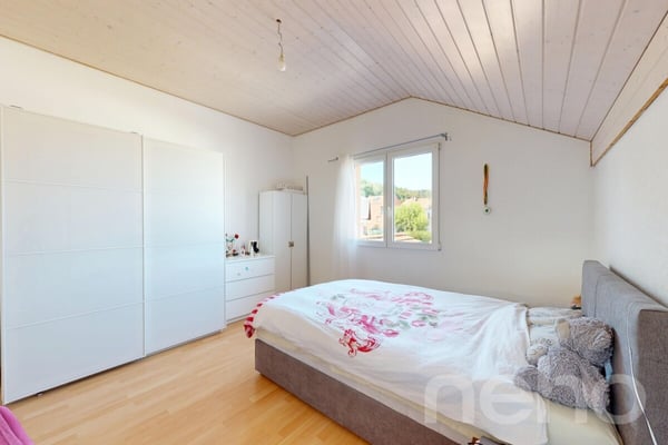 Maison familiale avec potentiel de studio ou bureau 9