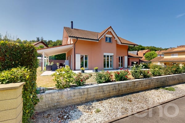Maison familiale avec potentiel de studio ou bureau 3