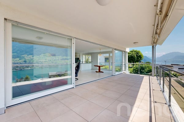 Exklusive Terrassenwohnung mit Panorama-Seesicht 4
