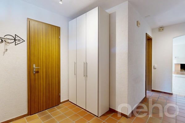 Doppel-Einfamilienhaus mit Weitsicht grosszügigem Garten 12