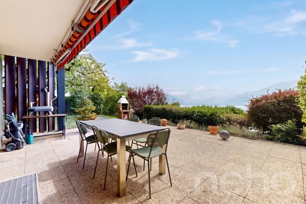 Duplex de charme avec vue imprenable sur le lac et les Alpes 2