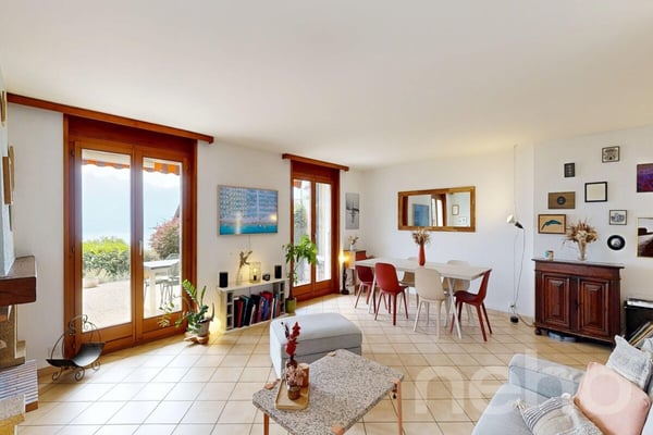 Duplex de charme avec vue imprenable sur le lac et les Alpes 4