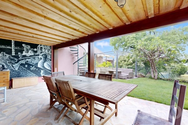 Maison jumelle rénovée à Penthéréaz ! 11