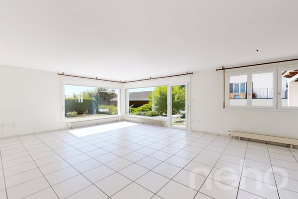 Zweifamilienhaus im Herzen von Studen 2