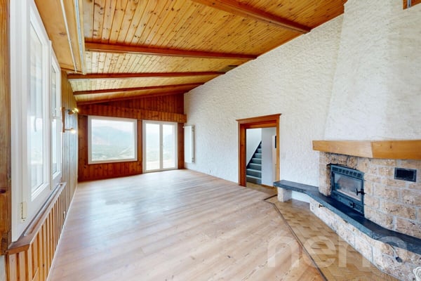 Maison rénovée avec grand jardin et vue sur les montagnes à Saxon 4