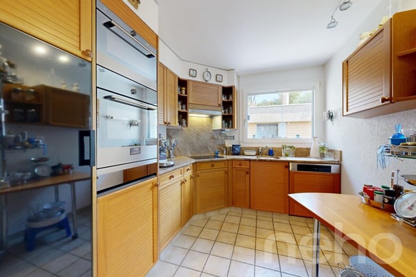 4.5 Zimmer Terrassenhaus mit Traumaussicht in Utzigen 7