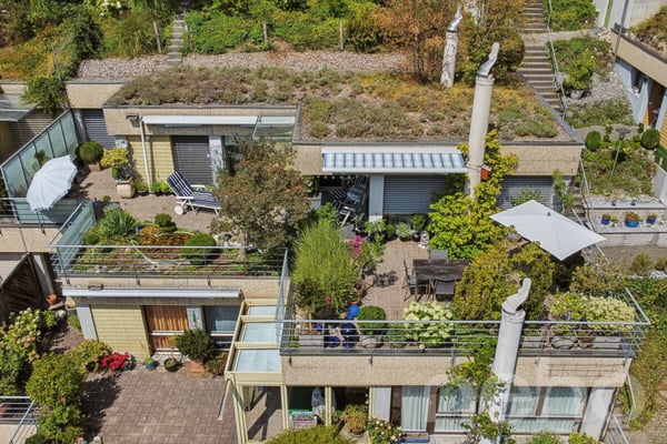 4.5 Zimmer Terrassenhaus mit Traumaussicht in Utzigen