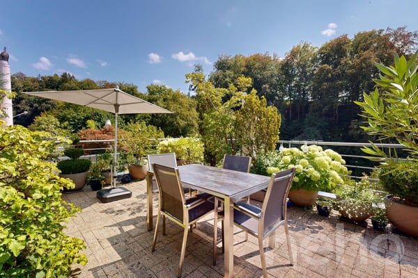 4.5 Zimmer Terrassenhaus mit Traumaussicht in Utzigen 12