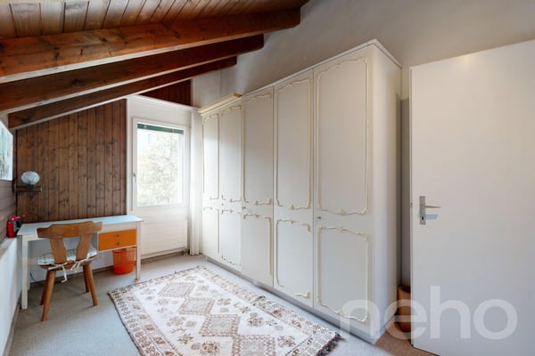 Freistehendes Einfamilienhaus mit unverbaubarer Aussicht 9