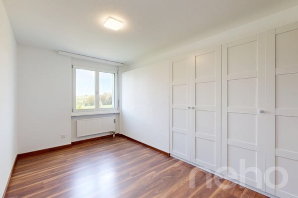 Grosszügige 5.5-Zimmerwohnung mit 2 Balkonen und Lift 7
