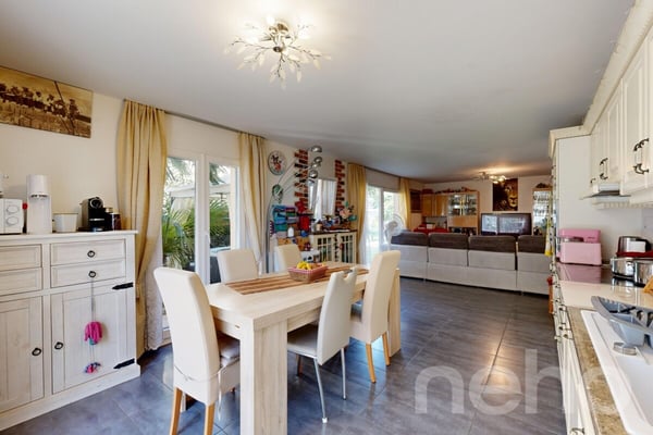 Maison mitoyenne familiale avec jardin et combles à aménager à Aigle 9