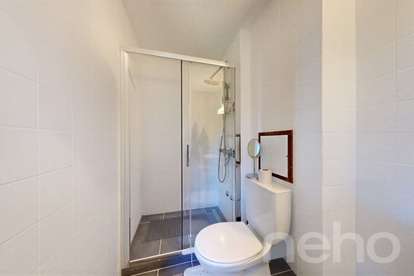 Charmant appartement de 3.5 pièces avec balcon et 2 salles d'eau 9