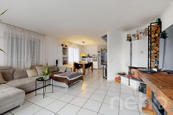 Zuhause ankommen: Grosszügige Maisonettewohnung mit Terrasse