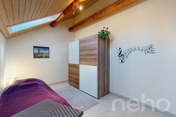 Einzigartige Dachgeschosswohnung mit Cheminée und Sichtbalken 7