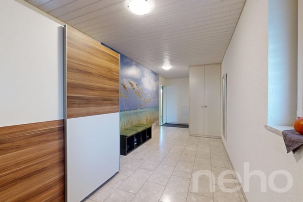 Einzigartige Dachgeschosswohnung mit Cheminée und Sichtbalken 9