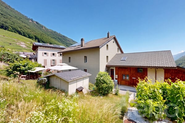 Martigny-Combe : Grande maison villageoise de 2 appartements avec vue 11