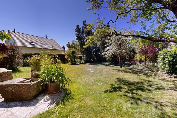 Villa d?architecte avec grand jardin et potentiel unique! 5