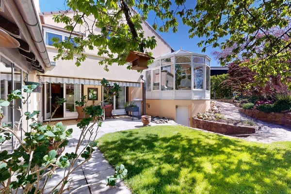 Villa d?architecte avec grand jardin et potentiel unique! 3
