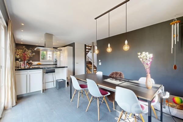 Freistehendes 4.5-Zimmer-Haus mit Geschäftslokal in Langnau am Albis 7