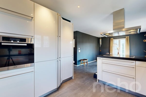Freistehendes 4.5-Zimmer-Haus mit Geschäftslokal in Langnau am Albis 9