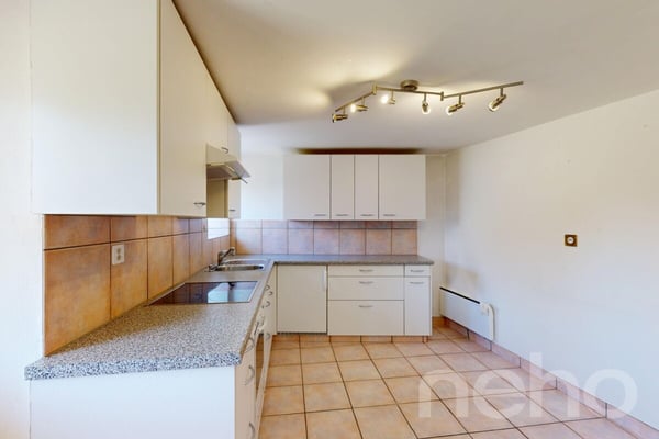 Appartement 1.5 pièces à Erde ? Calme absolu et fort potentiel 4