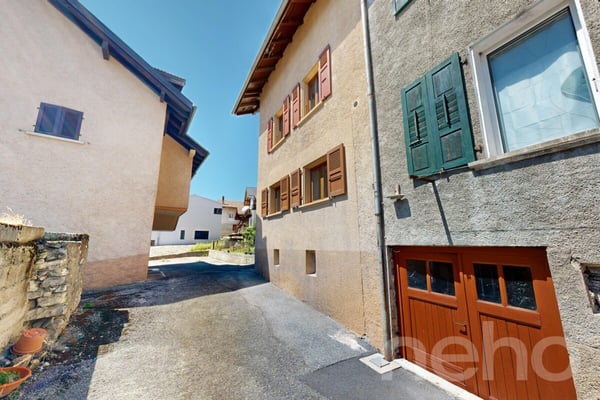 Appartement 1.5 pièces à Erde ? Calme absolu et fort potentiel 10