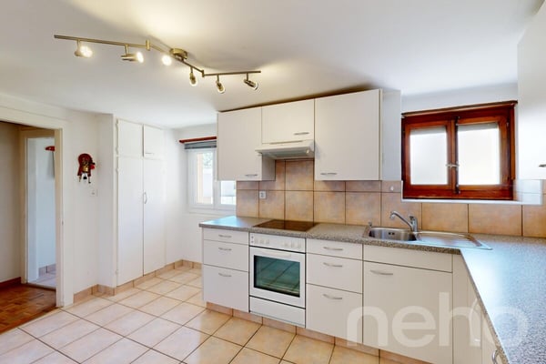 Appartement 1.5 pièces à Erde ? Calme absolu et fort potentiel 3